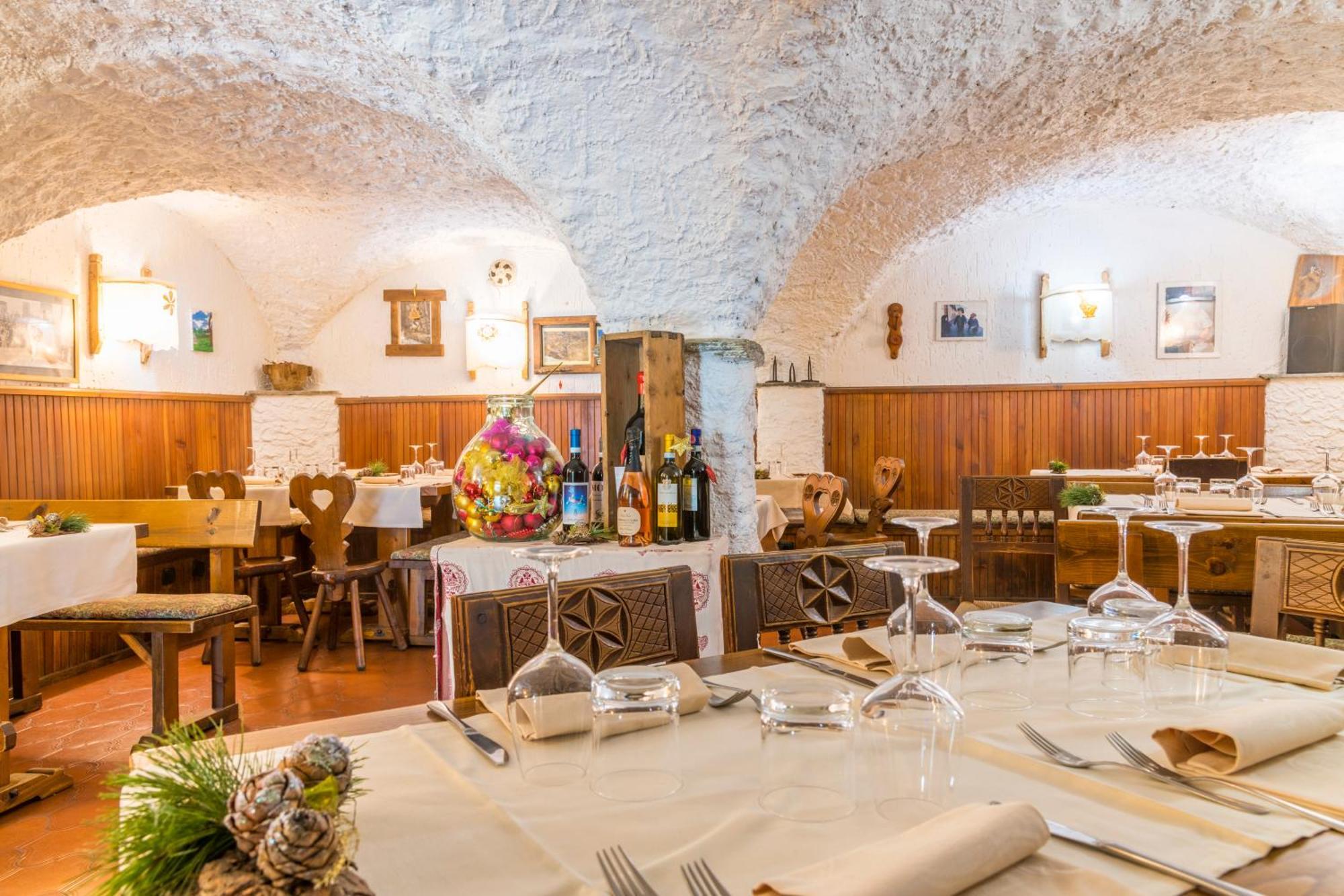 Usseaux La Placette - Albergo Diffuso E Trattoria מראה חיצוני תמונה
